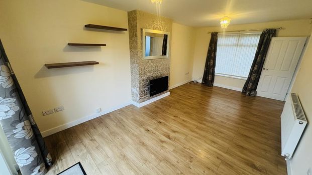 3 bedroom semi-detached house to rent - Photo 1