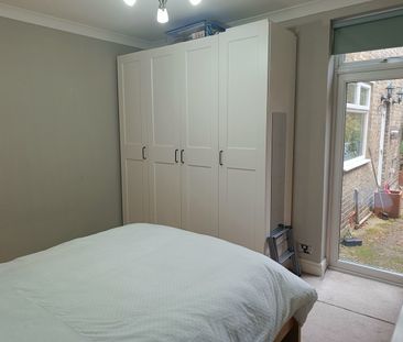 1 Bed Flat, Albert Road, SE25 - Photo 4