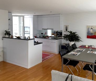 2½ Zimmer-Wohnung in Zürich - Kreis 11 Seebach, möbliert, auf Zeit - Photo 2