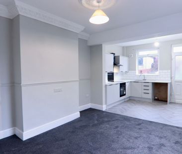 Newly Refurbished 3-Bedroom End Terrace in Popular Royston Location - Photo 2