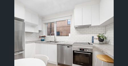 Ideal apartment living in Glen Iris - Photo 4