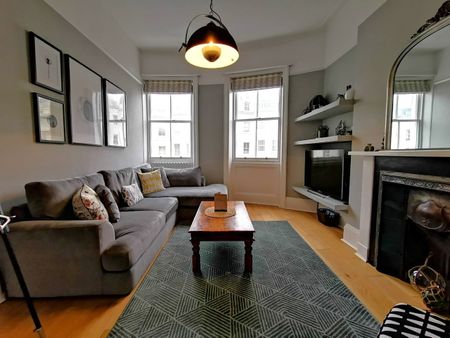 1 Bed Flat, Brunswick Place, BN3 - Photo 2