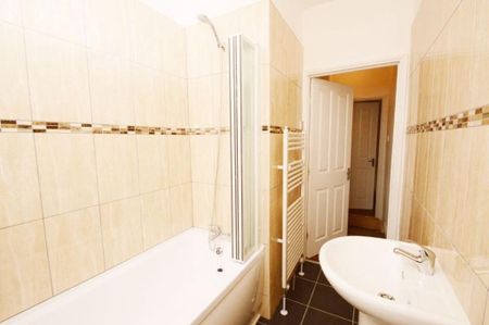 3 Bed Terraced House, Edith Avenue, M14 - Photo 4