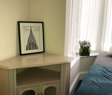 Fully Fitted Studio Flat - Photo 4