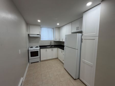 For Lease - 365 Tillbury Avenue Unit# 1, Carlingwood - Westboro and Area, Ontario - Photo 5