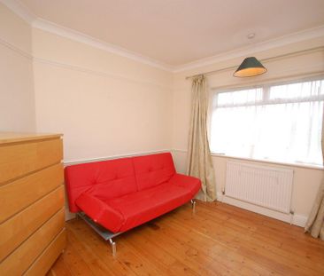 4 bedroom semi-detached house to rent - Photo 6