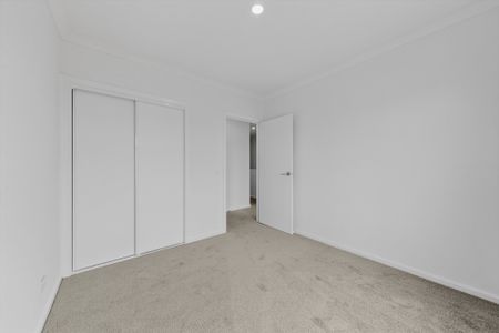 26 Jandakot Walk, Point Cook VIC 3030 - House For Rent | Domain - Photo 3