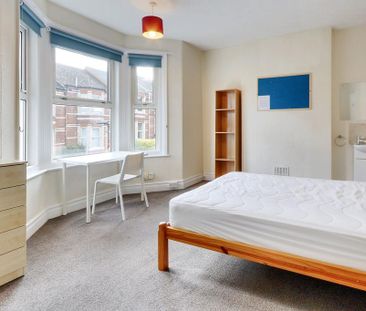 5 bedroom end of terrace house to rent - Photo 5