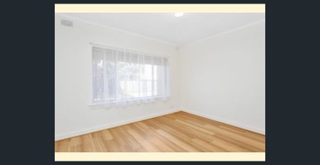 Charming & Spacious in Prime Firle Location - Photo 4