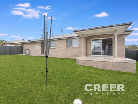 22a Birch Grove, Aberglasslyn - Photo 3