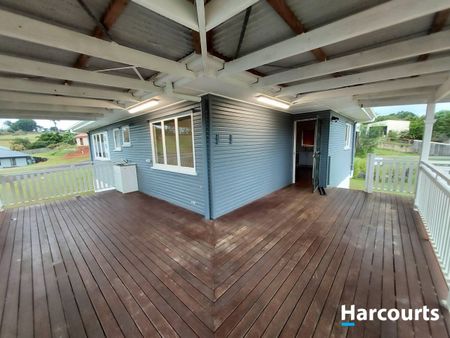 Charming 3-Bedroom Home in Childers - Photo 5