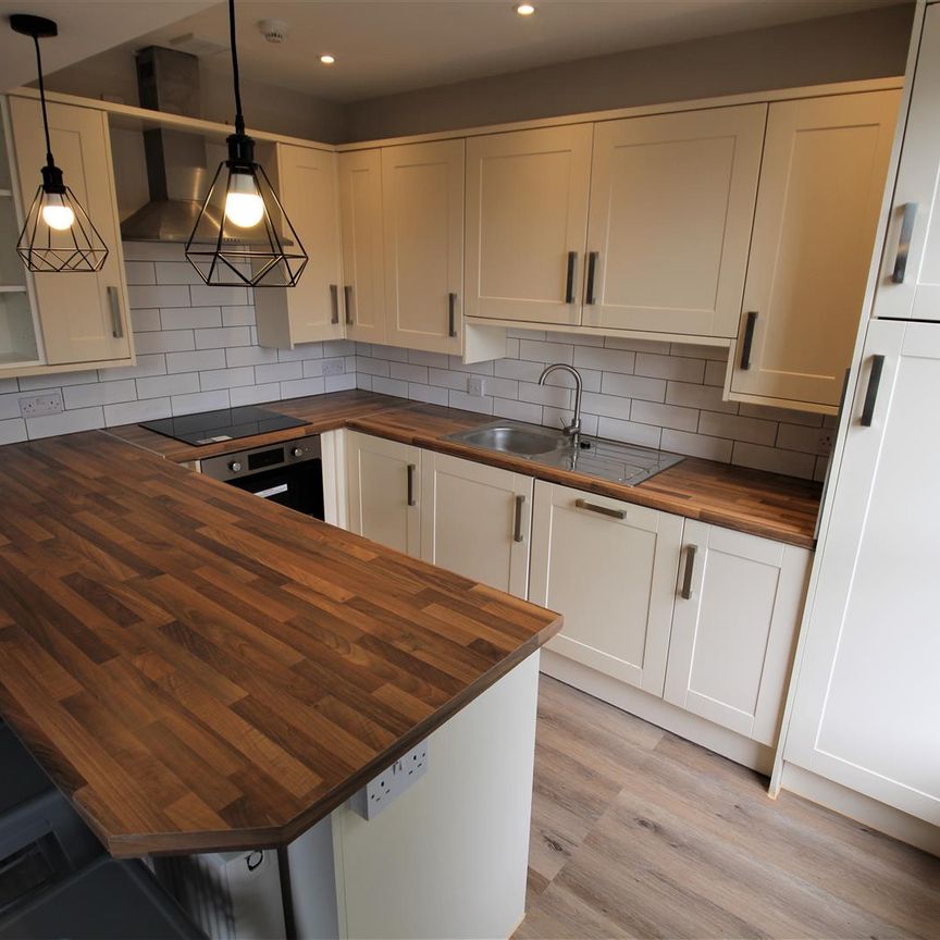 Cliff Road, Woodhouse, LS6 2ET, Leeds - Photo 1