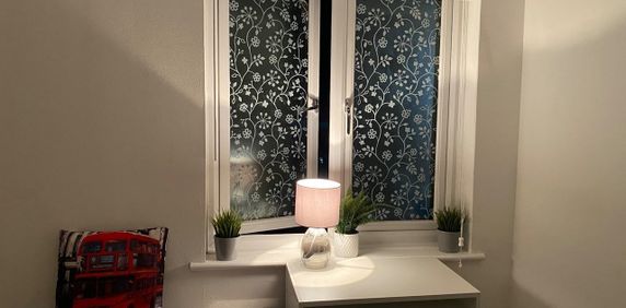 Room in a Shared Flat, Ladywell Road, SE13 - Photo 2