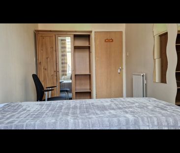4 Bed Flat, Sauchiehall St, G2 - Photo 3