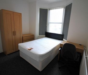 5 bedroom terraced house to rent - Photo 2