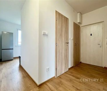 Pronájem bytu 2+1, Moravská, Kroměříž - Photo 1