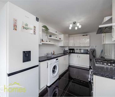 Armfield Grove, Leigh, WN7 - Photo 5