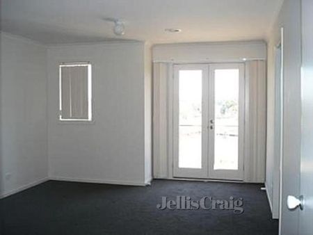 20 Kerford Crescent, Point Cook - Photo 4