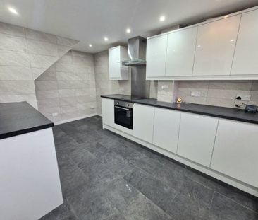 Attlee Place, Clydebank - Photo 3