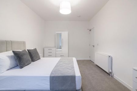 3 bedroom flat to rent - Photo 2