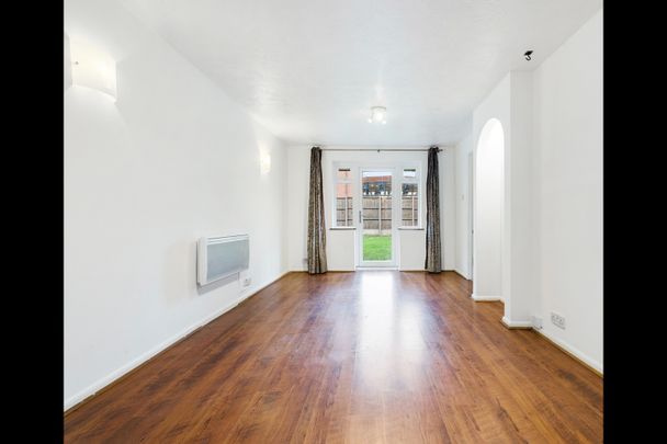 2 Bed Flat, Cotton Avenue, W3 - Photo 1