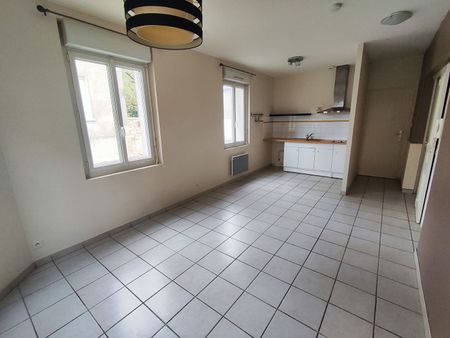 Location Appartement 2 pièces 35m² LA RICHE 37520 - Photo 2