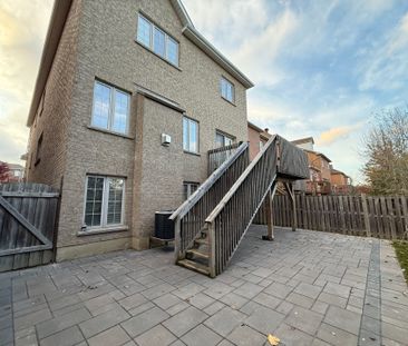 For Lease - 325 Bathurst Glen Drive Unit# Lower, Vaughan, Ontario - Photo 2