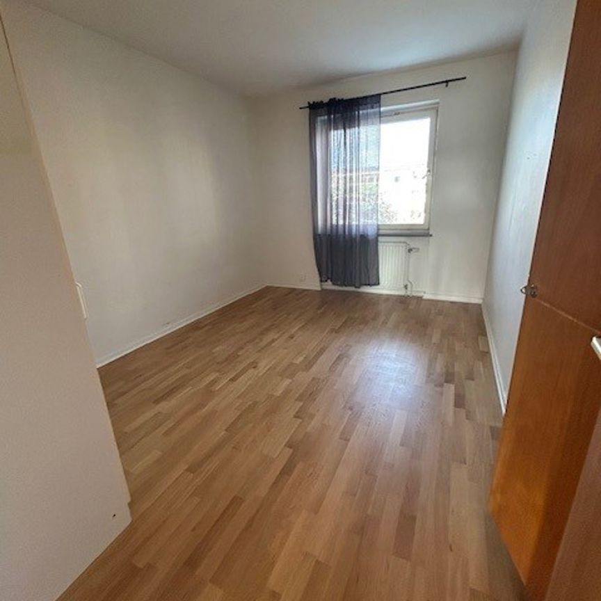 Eriksfältsgatan 78E, Almhög - Photo 1