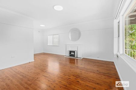 Renovated Three Bedroom Home - Pets Considered - Photo 2