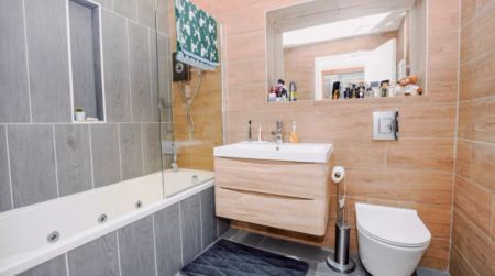 3 bed 2 bath - Photo 4