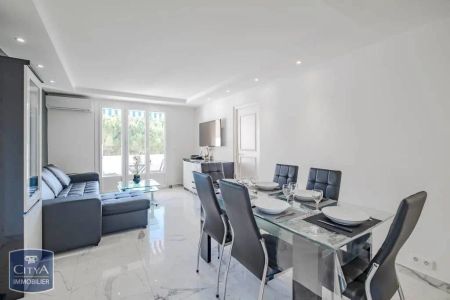 Appartement à louer 4 pièces 66m² - Photo 3