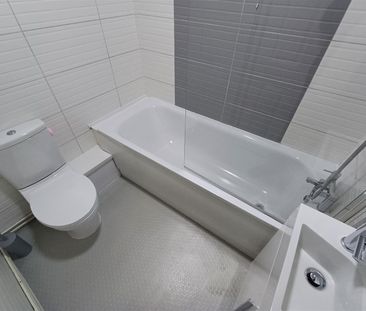 White Lion, Cowbridge Road West, Cardiff - Photo 5