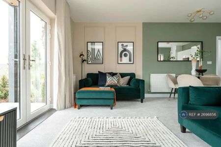 2 bedroom flat to rent - Photo 2