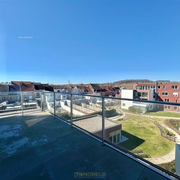 Te huur, energiezuinig 1 slaapkamer appartement met terras en kelder te Ronse - Photo 1