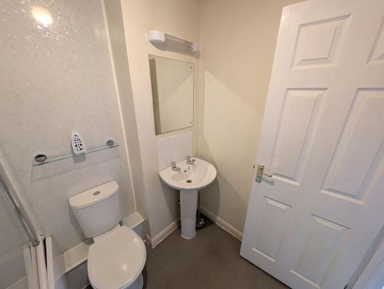 2 bedroom terraced house to rent - Photo 1