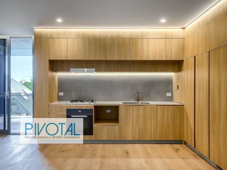 2 BEDROOM 2 BATHROOM LUXURY APARTMENT WITH CITY & RIVER VIEWS LEVEL 7 - Photo 3