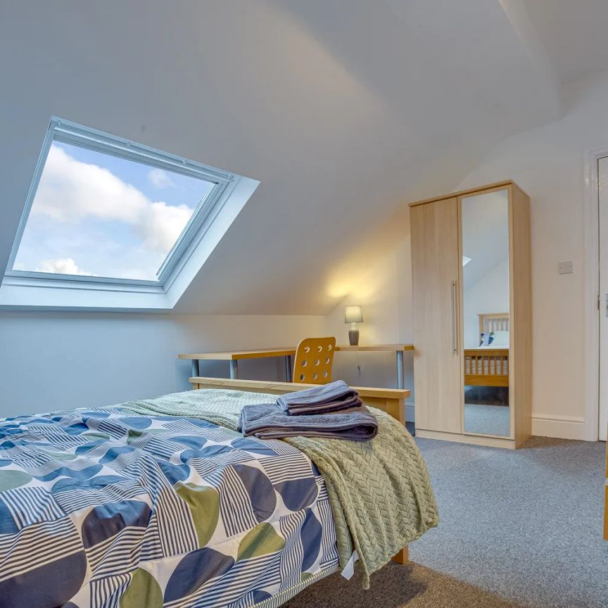 Collegiate Crescent, Sheffield, S10 - Photo 1
