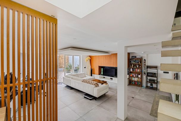 2 Bed Semi-Detached House, Lycett Place, W12 - Photo 1