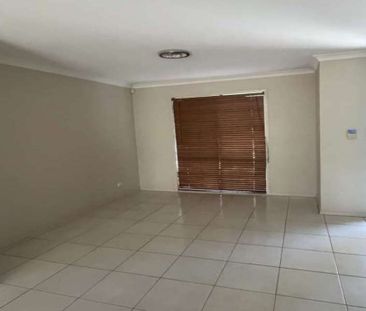 3 Bedroom Townhouse in Munno Para - Photo 2