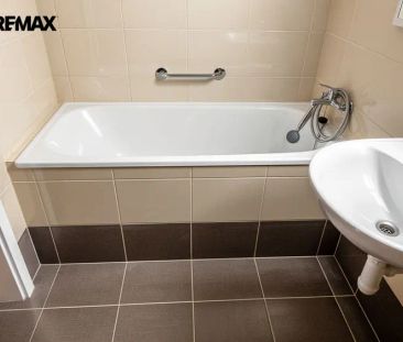 Exkluzivní pronájem zrekonstruovaného bytu 1+1 v centru Pardubic - Фото 1