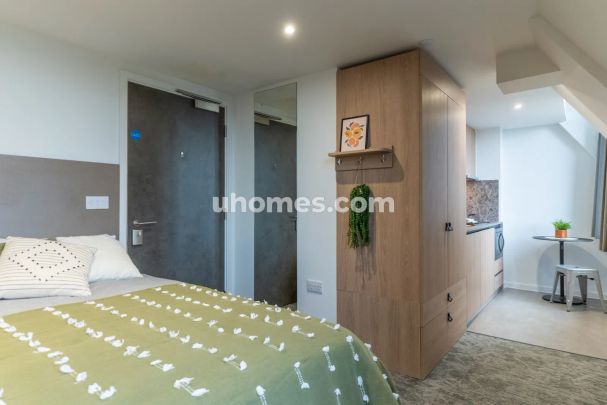 Platinum Studio Plus - Photo 1