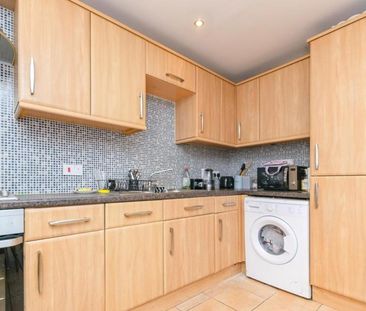 2 bedroom apartment to rent Manchester, M12 - Photo 6