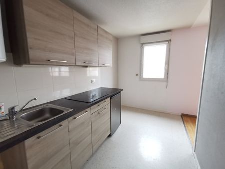 A Louer. Disponible le 16/11/2025 Proche de l’I.U.T, T2 de 42 m² au 1er étage - Photo 5