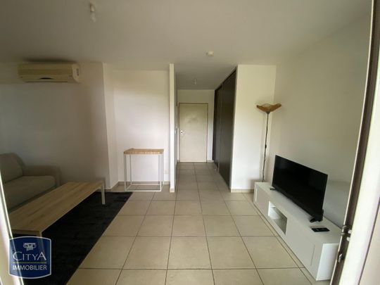 Location Appartement 1 pièce 32m² ST DENIS 97400 - Photo 1