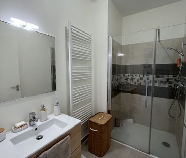 Location Appartement 2 pièces 47m² - Photo 5