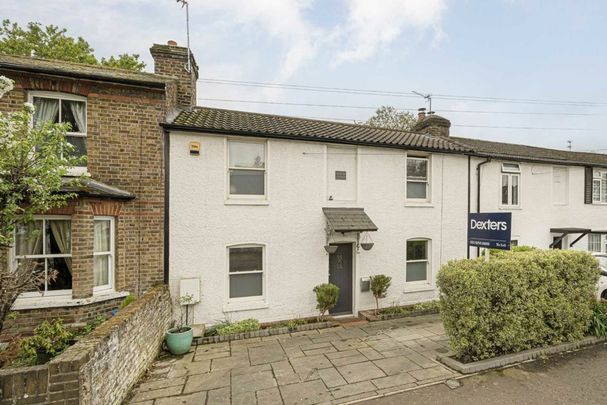Cross Street, TW12, London - Photo 1
