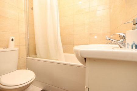 Room in a Shared Flat, Barrett House, NW6 - Photo 5