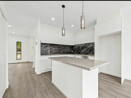 3/7 Young Road, Hallam VIC - Photo 5