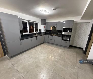 3 bedroom semi-detached house to rent - Photo 6