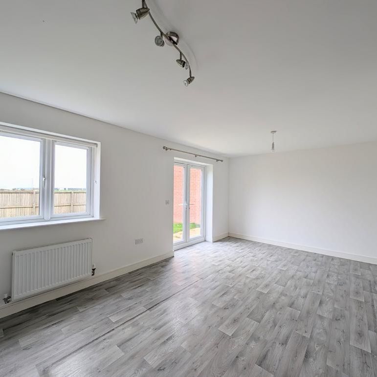 4 bedroom detached house to rent - Photo 1